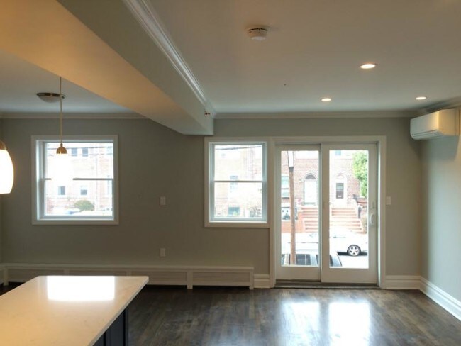 Foto del edificio - 2561 46th St
