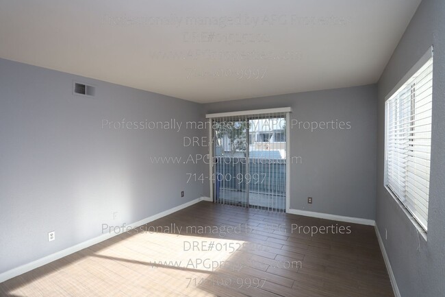 Foto del edificio - Upstairs 2 Bedroom / 2 Bathroom Condo in t...