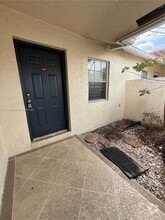 Building Photo - 9961 Three Lakes Cir