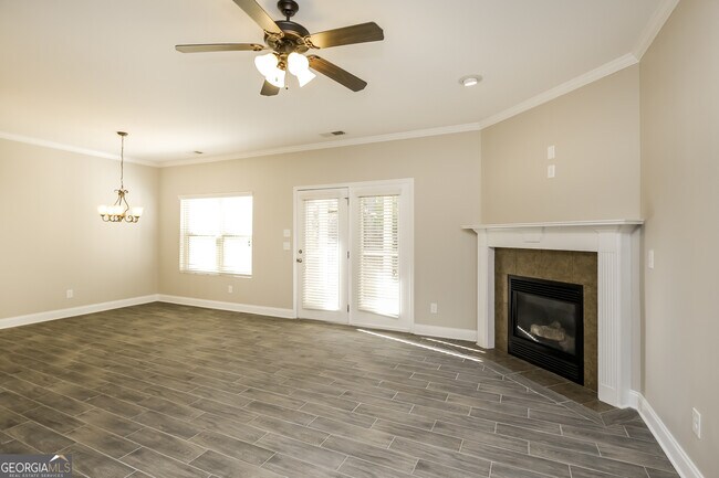 Building Photo - 4715 Sweet Water Dr