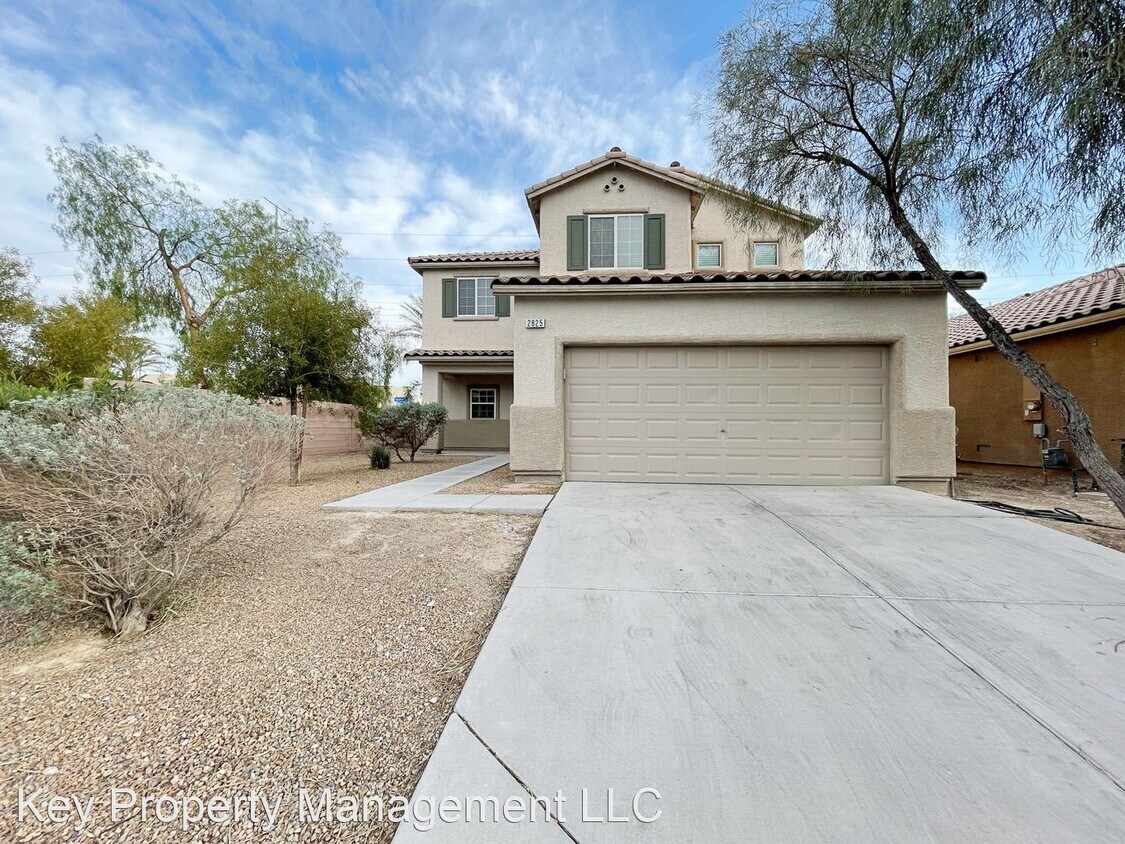 Foto principal - 4 br, 2.5 bath House - 2825 Woodland Park Ave