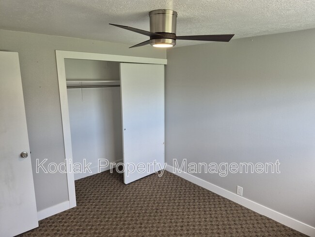 Building Photo - 540 E 100 N