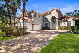 Building Photo - 213 Chadwick Dr