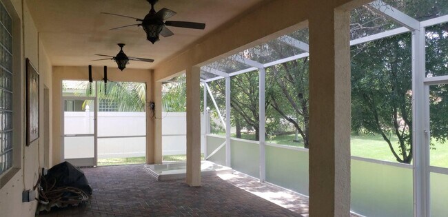 Building Photo - 211 Gazetta Way