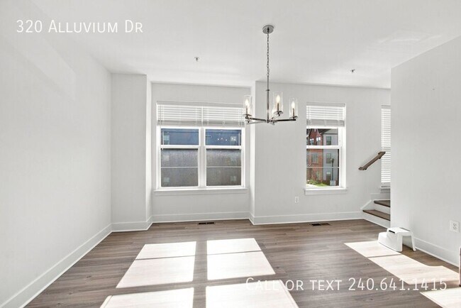 Building Photo - 320 Alluvium Dr
