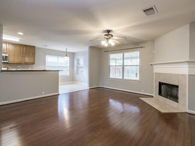 Foto del edificio - 2316 Paradise Ridge Dr