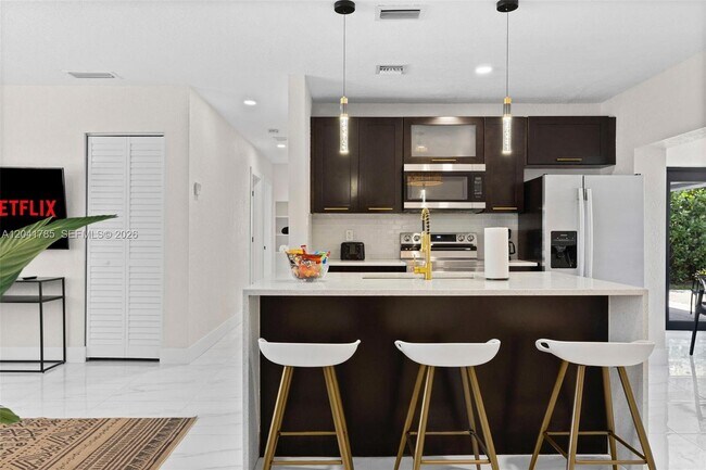 Foto del edificio - 710 SW 70th Ave