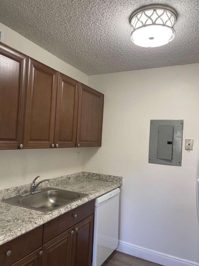 Building Photo - 1089 Benoist Farms Rd