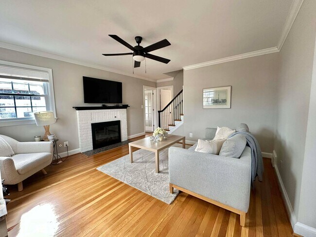 Foto del edificio - 1228 N Stuart St