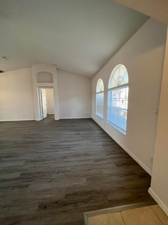 Building Photo - 4251 SW Astro Ct