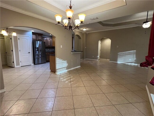 Building Photo - 7525 Brush Creek Dr