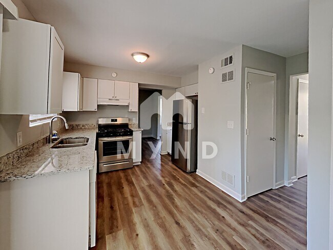 Building Photo - 6273 Creekford Ln