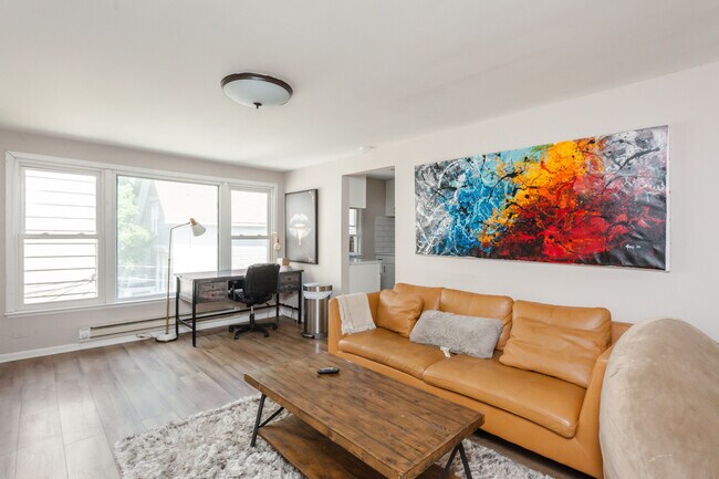 Foto del edificio - 6427 N Hermitage Ave