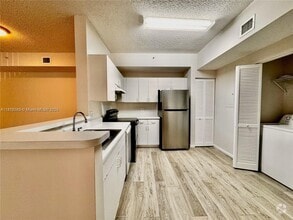 Building Photo - 6968 SW 39th St
