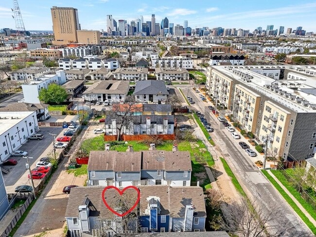 Building Photo - 4626 San Jacinto St