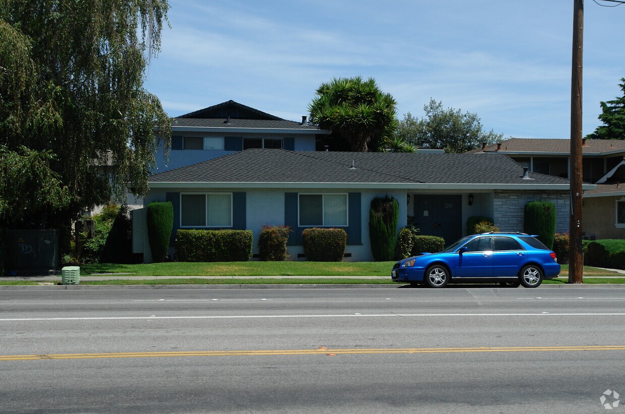 Foto del edificio - 3265 Homestead Rd
