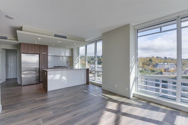 Building Photo - 680 Seylynn Cres