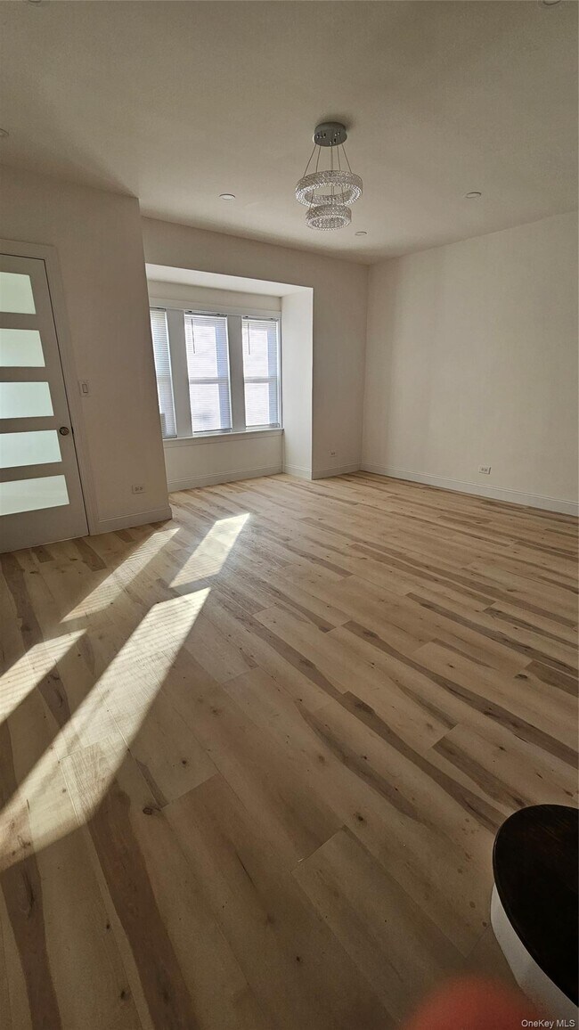 Foto del edificio - 159-09 Laburnum Ave