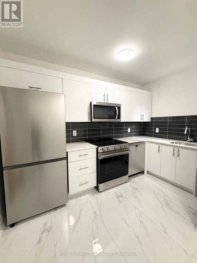 Building Photo - 235 Cooper St