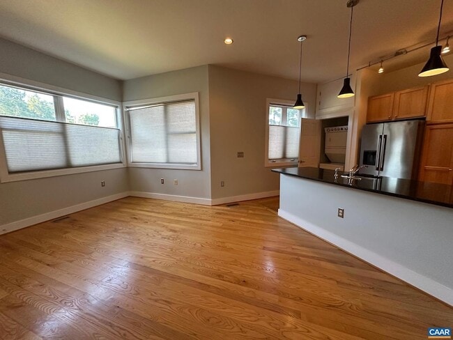 Building Photo - 215 5th St SW