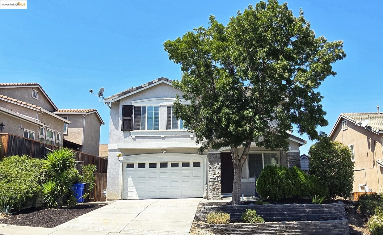 Foto principal - 462 Windwood Dr