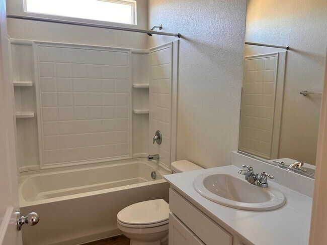 Foto del edificio - Fernley House For Rent 3 Bedrooms and 2 Bathrooms