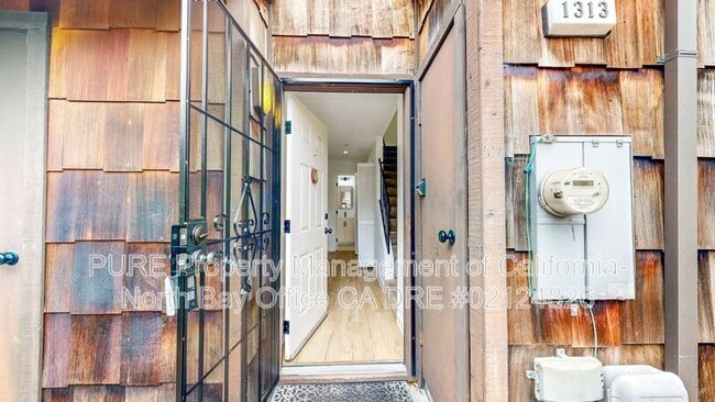 Building Photo - 1313 Parkway Dr