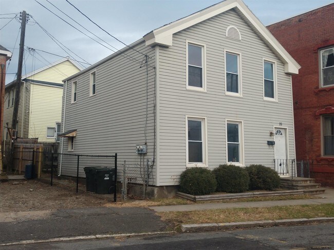 Building Photo - 26 Hudson Ave