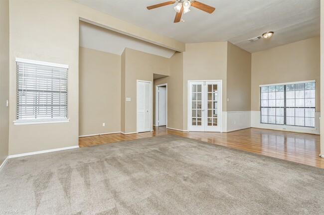 Building Photo - 3 br, 2 bath House - 821 Clark Trail
