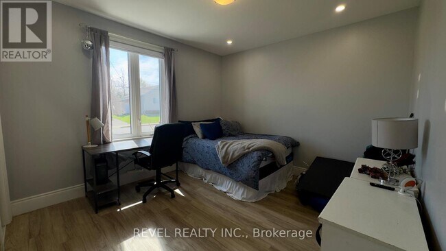 Building Photo - 520 Cochrane Rd