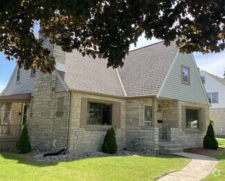 Building Photo - 1651 Lathrop Ave