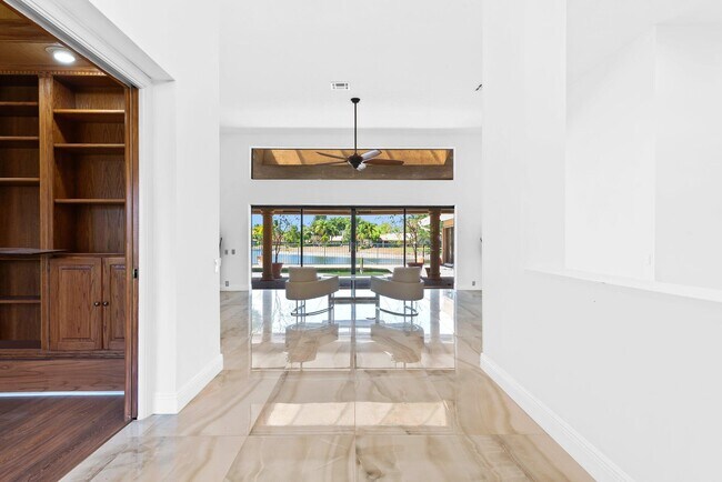 Foto del edificio - 7511 Brigantine Ln