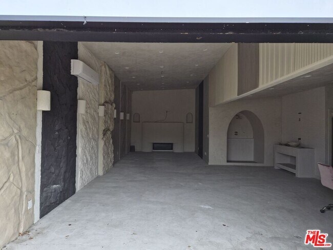 Foto del edificio - 10835 Magnolia Blvd