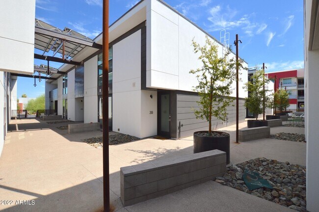 Building Photo - 1717 N 1st Ave