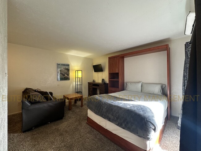 Building Photo - 1620 N Wilmot Rd