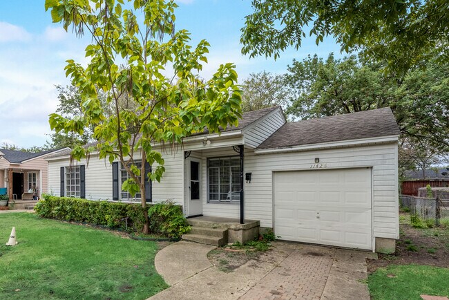 Building Photo - 11426 Flamingo Dr