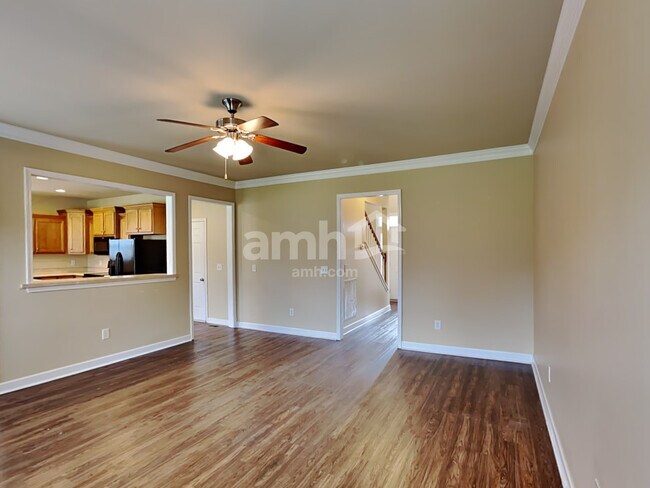 Building Photo - 3016 Sommette Dr