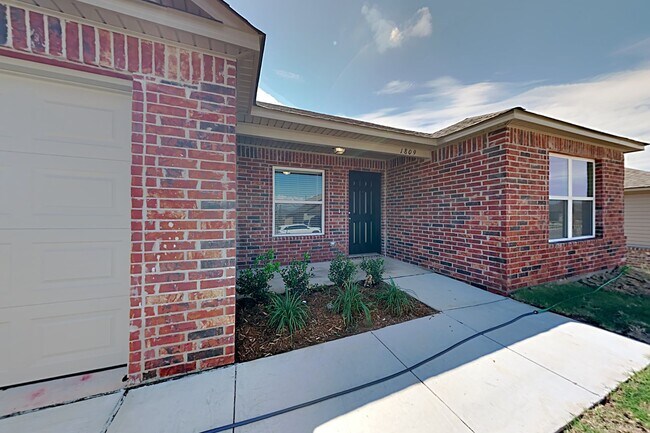 Foto del edificio - Very Nice 4 Bedroom 2 Bath in El Reno Schools