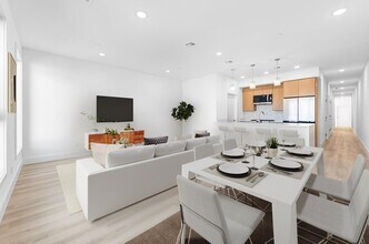 Building Photo - 135 44th St