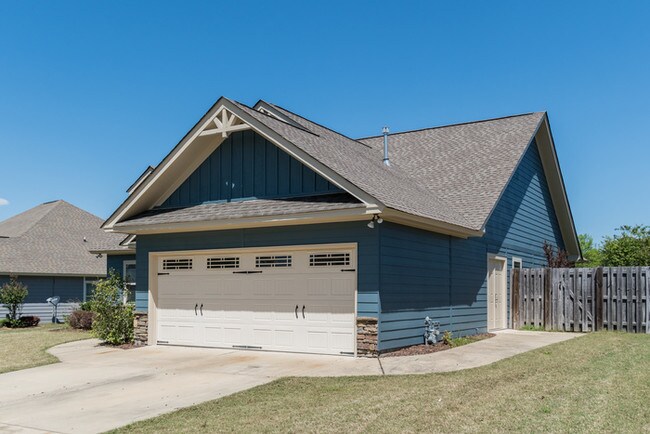Building Photo - 461 Stone Park Blvd