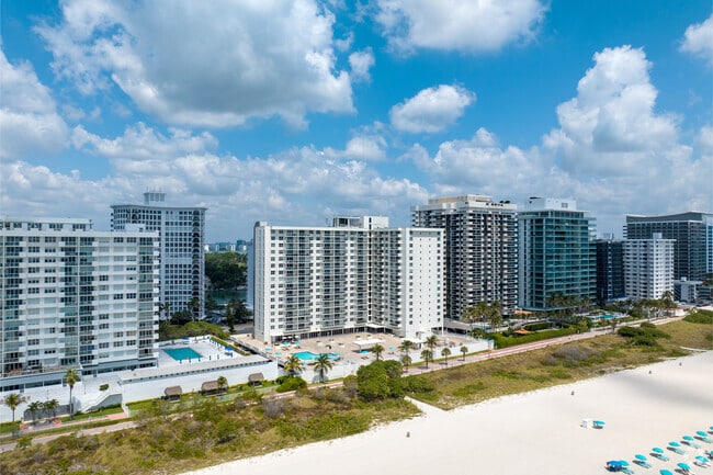 Building Photo - Arlen Beach
