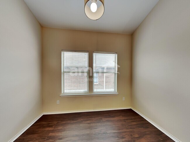 Foto del edificio - 12724 Ocean Spray Dr