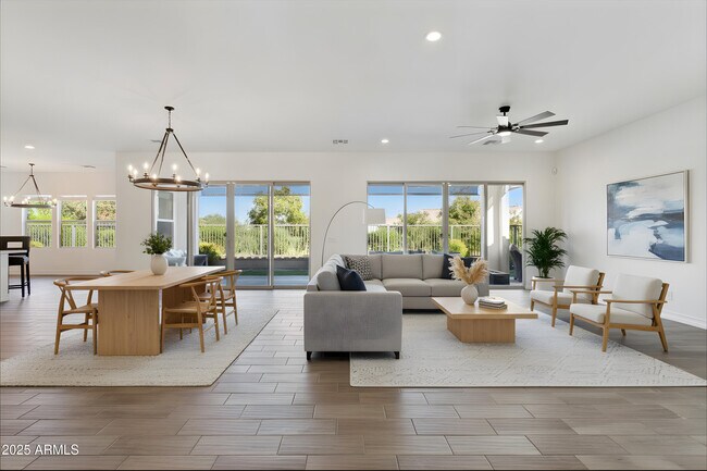 Foto del edificio - 11249 N Blakely St