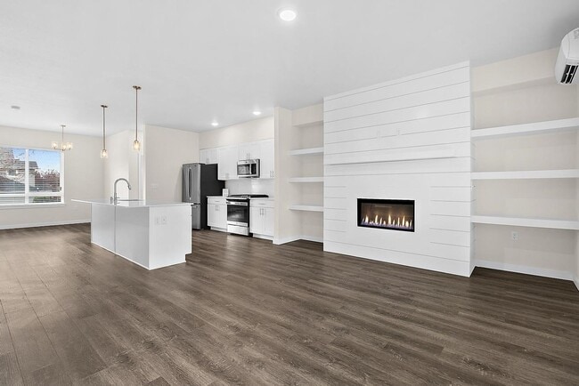 Building Photo - Contemporary 4 Bedroom, 3 Bath Townhome wi...