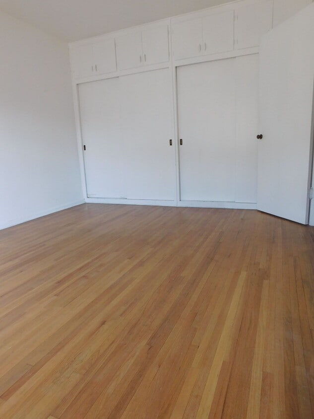 Building Photo - 3314 Rowena Ave