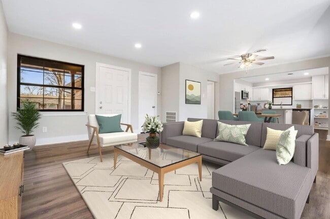 Foto del edificio - "Fully Remodeled 3-Bedroom Oasis with 2.5 ...