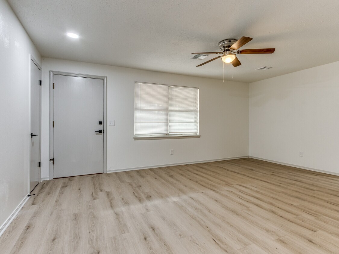 Foto principal - 4115 SE 14th St