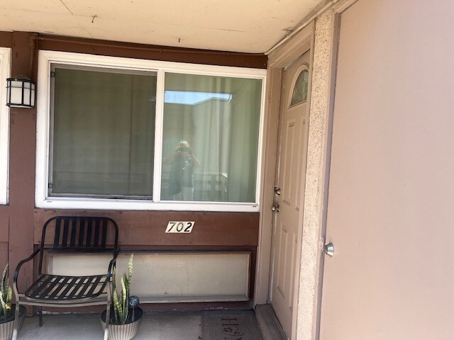 Primary Photo - 212 S Kraemer Blvd