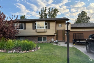 Building Photo - 4037 Valley Dr