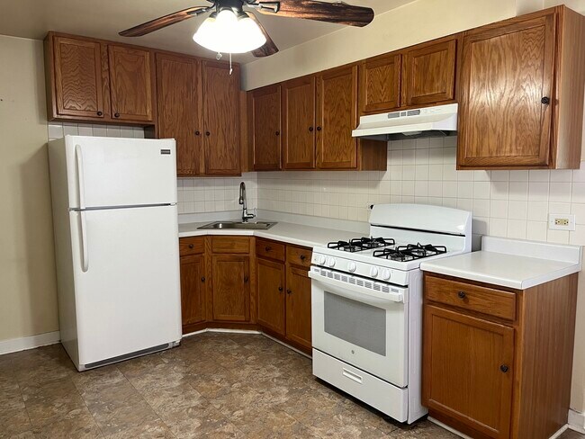 Building Photo - 4934 Mulford St